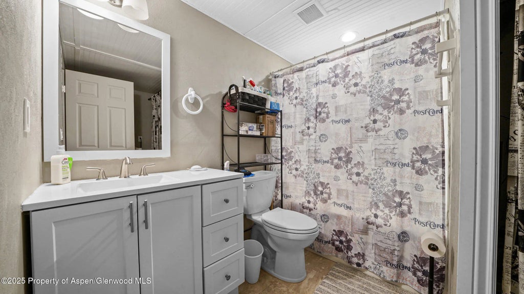 24 of 37 - 161 S Golden Drive, Silt, CO