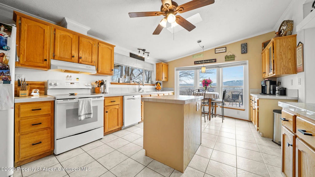 7 of 37 - 161 S Golden Drive, Silt, CO