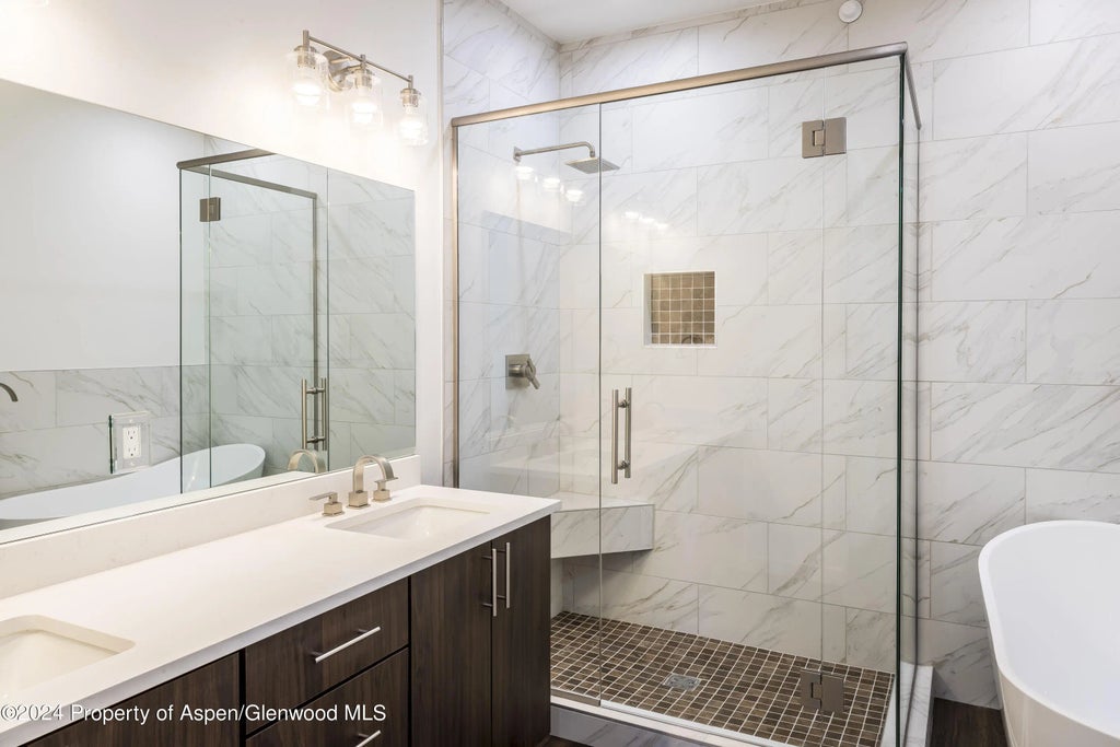 10 of 19 - 601 Little Cloud, New Castle, CO