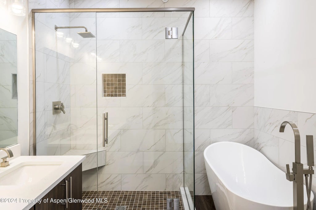 11 of 19 - 601 Little Cloud, New Castle, CO