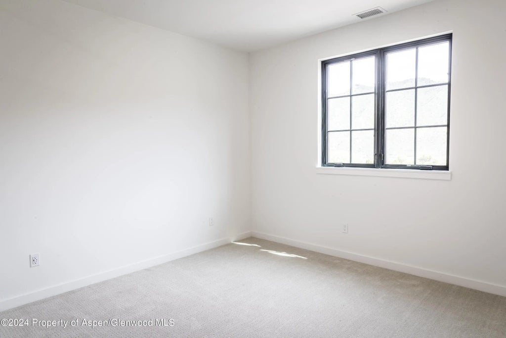 15 of 19 - 601 Little Cloud, New Castle, CO