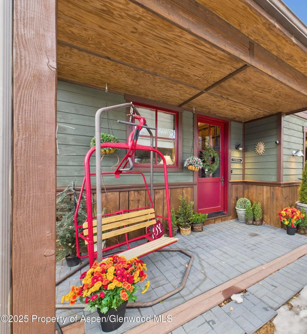 30 of 31 - 401 Wood Nymph Lane, Glenwood Springs, CO