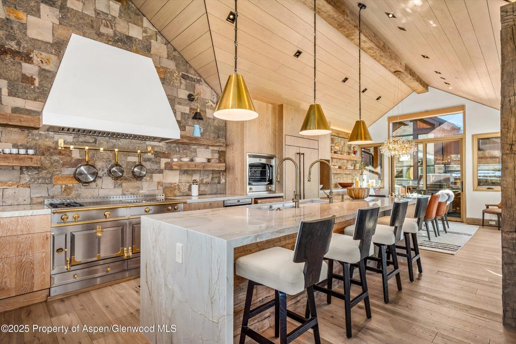 1 of 44 - 549 Walnut Street, Aspen, CO