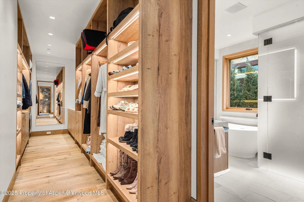 23 of 44 - 549 Walnut Street, Aspen, CO