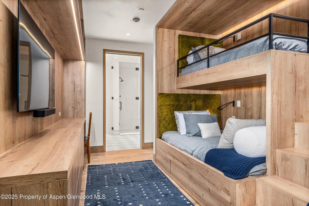 26 of 44 - 549 Walnut Street, Aspen, CO