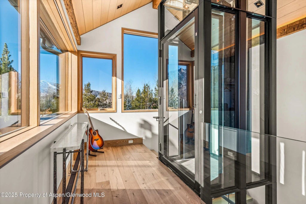 35 of 44 - 549 Walnut Street, Aspen, CO