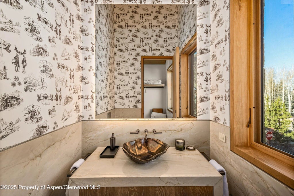 36 of 44 - 549 Walnut Street, Aspen, CO