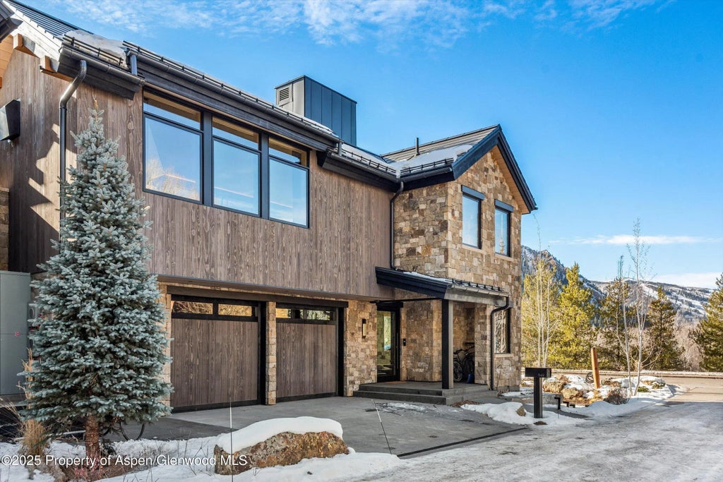 41 of 44 - 549 Walnut Street, Aspen, CO