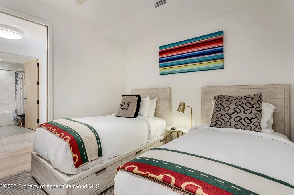 21 of 33 - 119 Wood Road 307, Snowmass Village, CO