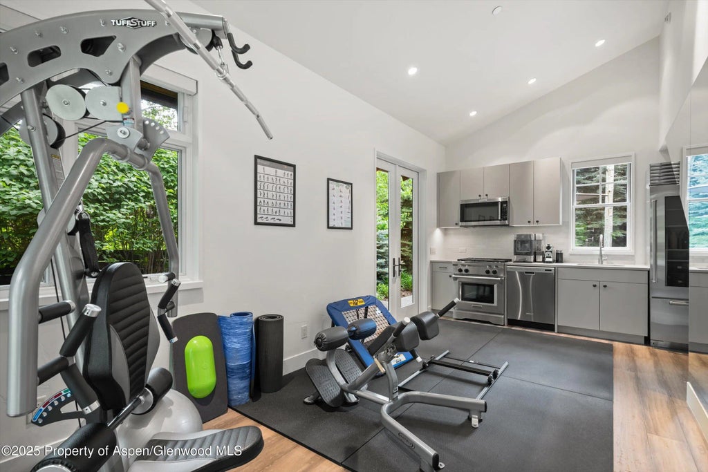 24 of 47 - 101 & 103 S Seventh Street, Aspen, CO