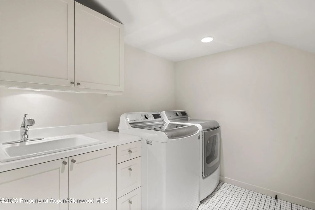 36 of 47 - 609 W Bleeker Street, Aspen, CO