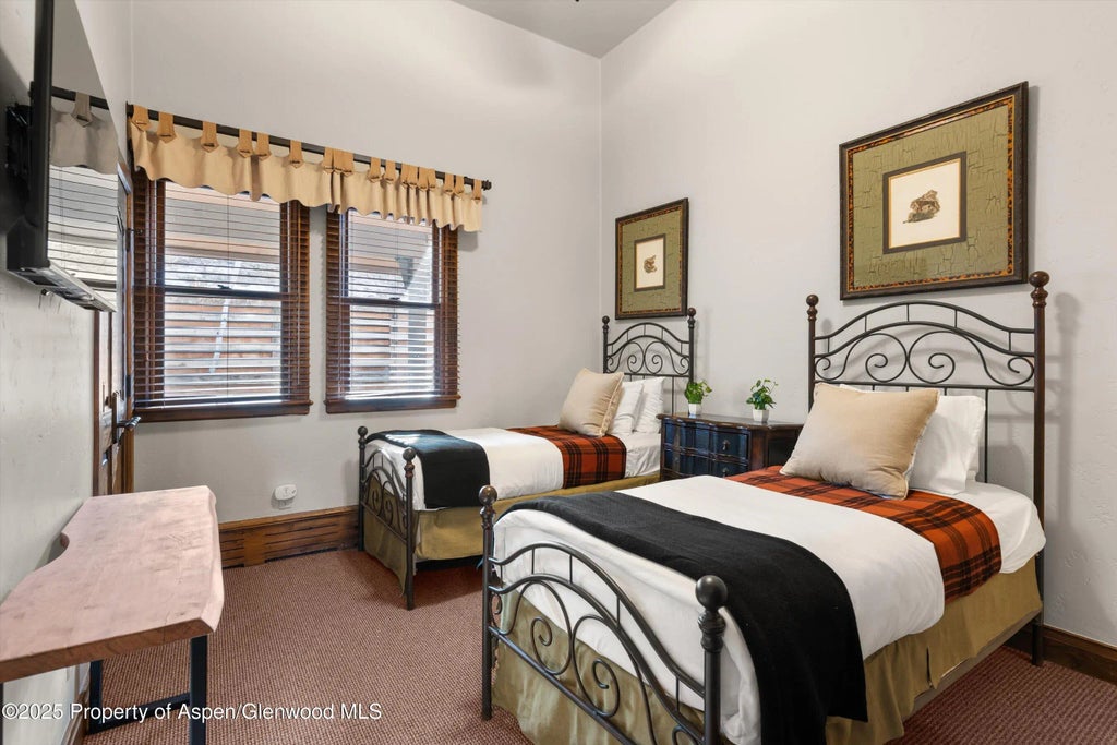 31 of 52 - 425 Wood Road 15 & 16, Snowmass Village, CO