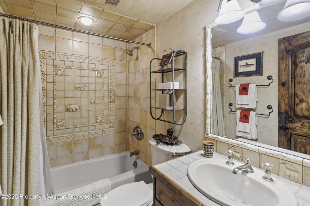 33 of 52 - 425 Wood Road 15 & 16, Snowmass Village, CO