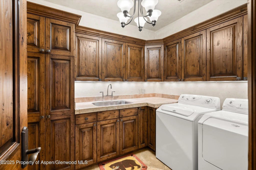 38 of 52 - 425 Wood Road 15 & 16, Snowmass Village, CO