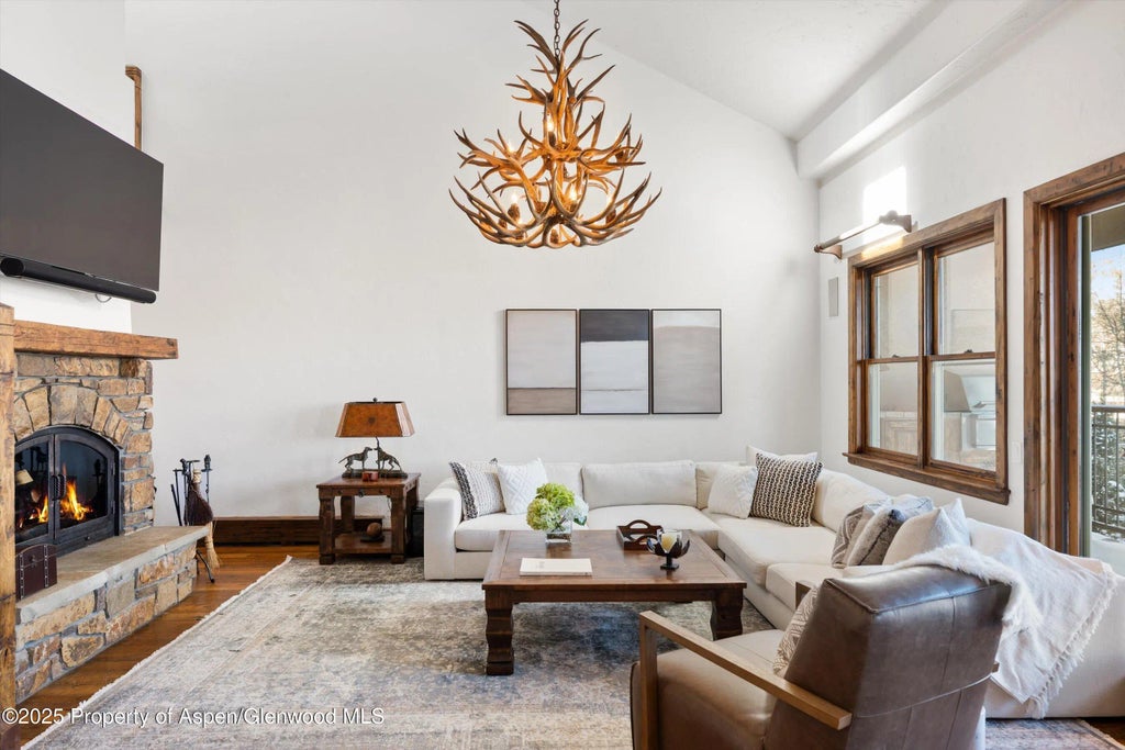 4 of 52 - 425 Wood Road 15 & 16, Snowmass Village, CO