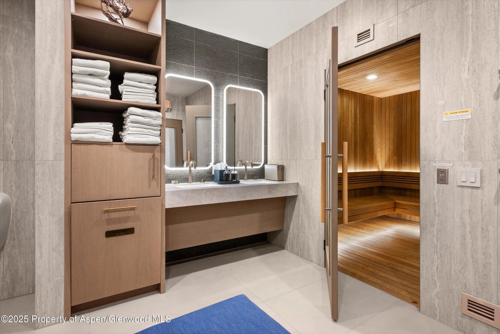 45 of 52 - 425 Wood Road 15 & 16, Snowmass Village, CO