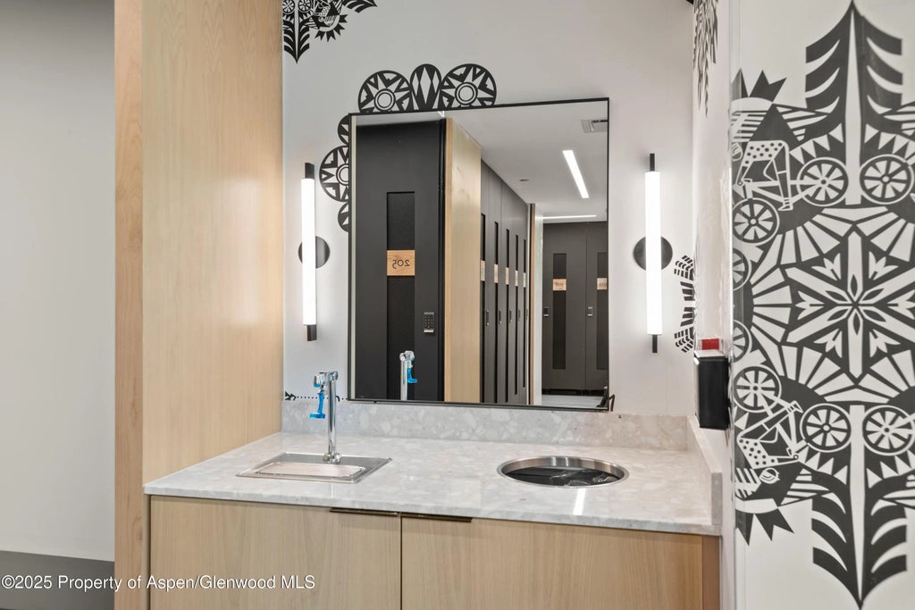 35 of 38 - 119 Wood Road 401, Snowmass Village, CO