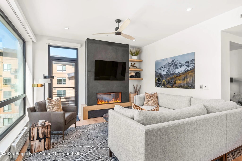 4 of 38 - 119 Wood Road 401, Snowmass Village, CO