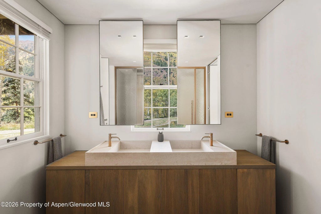 10 of 20 - 5387 Castle Creek Road, Aspen, CO