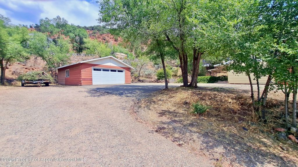 11 of 28 - 6778 Highway 82, Glenwood Springs, CO