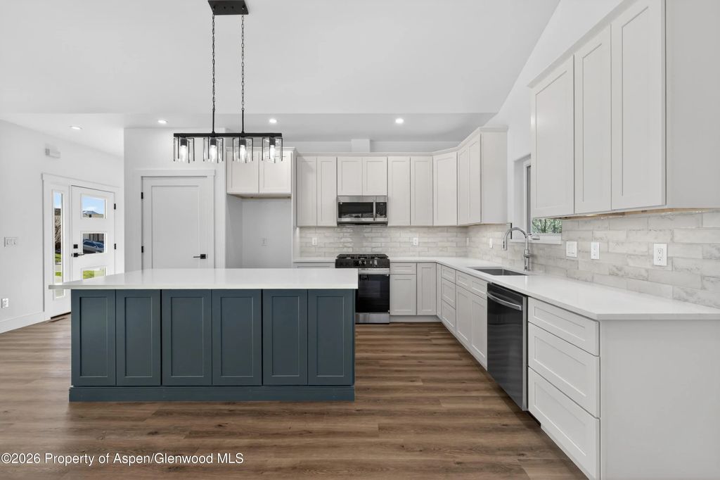 5 of 39 - 353 Roan Court, Silt, CO