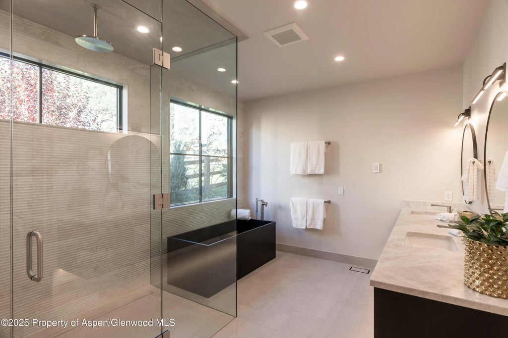 24 of 71 - 719 Perry Ridge, Carbondale, CO