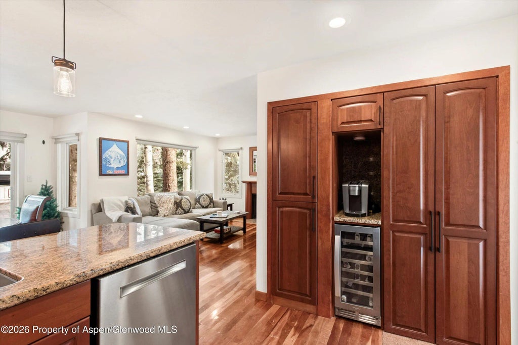 4 of 15 - 814 W Bleeker Street B5, Aspen, CO