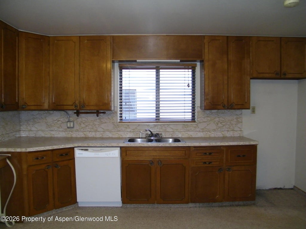 15 of 22 - 758 Railroad Avenue, Rifle, CO