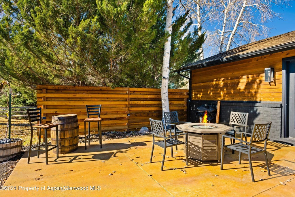 23 of 42 - 24 Cherry Lane, Emma, CO