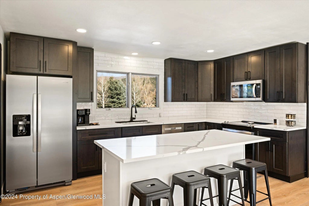 9 of 42 - 24 Cherry Lane, Emma, CO