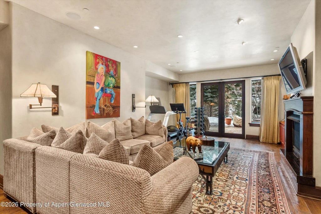 17 of 57 - 43001 E Highway 82, Aspen, CO