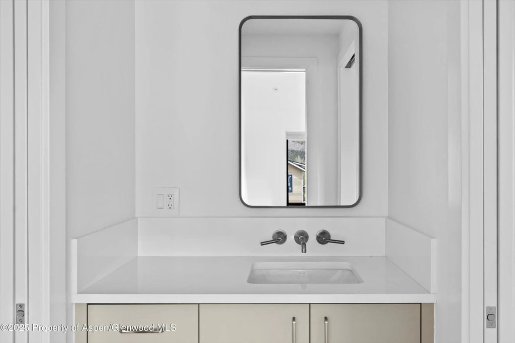 10 of 24 - 337 Stotts Mill Road, Basalt, CO