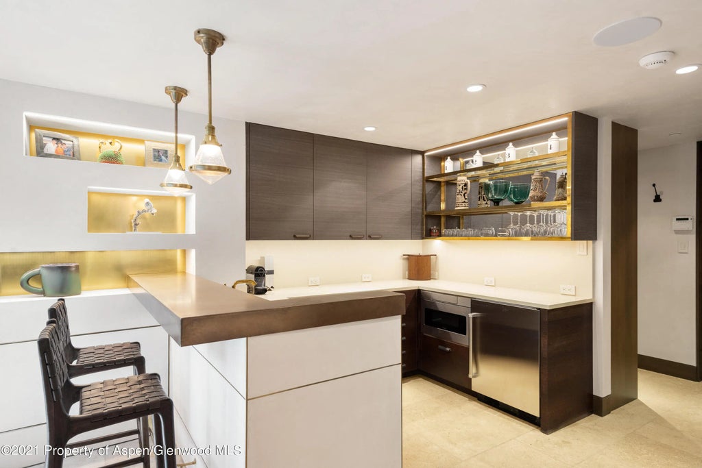 22 of 38 - 727 E Hopkins Avenue A, Aspen, CO