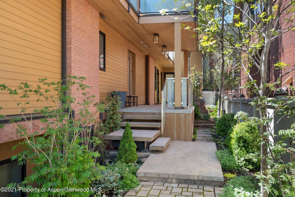 37 of 38 - 727 E Hopkins Avenue A, Aspen, CO
