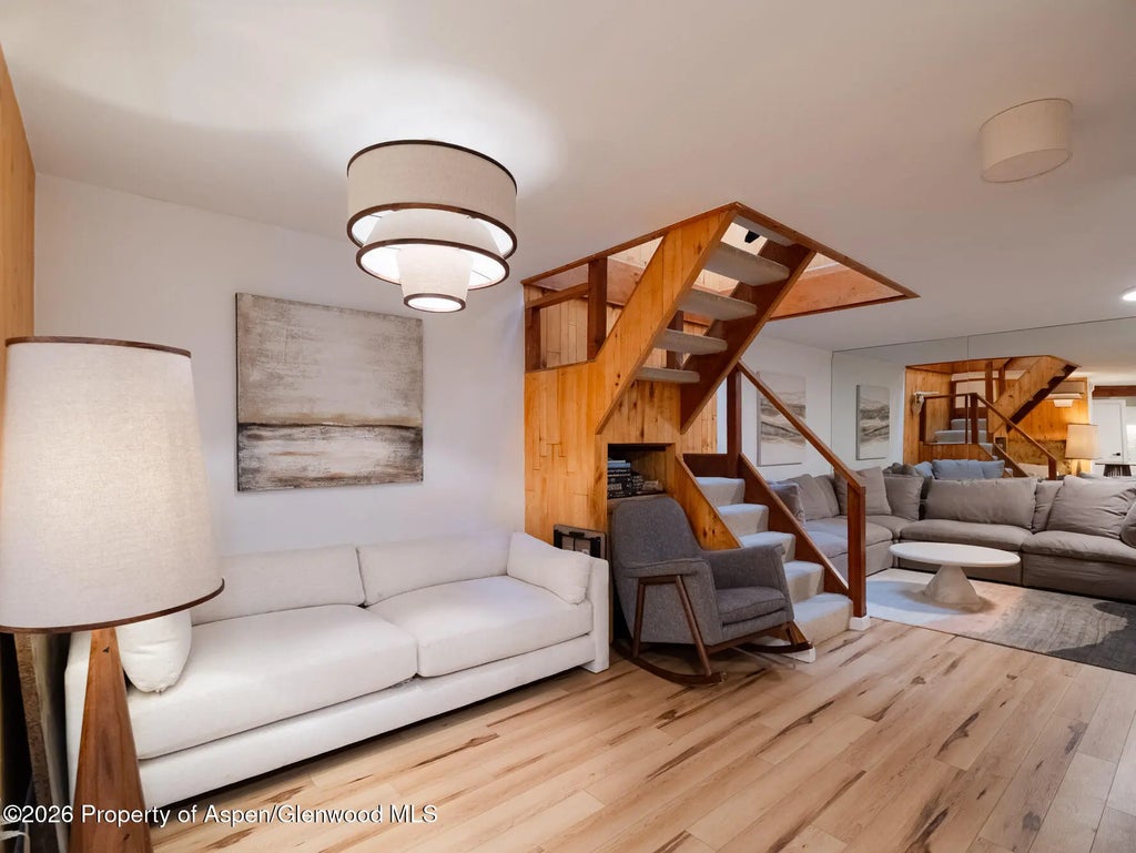 10 of 28 - 107 Aspen Mountain Road 3, Aspen, CO