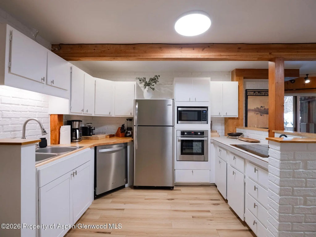 18 of 28 - 107 Aspen Mountain Road 3, Aspen, CO