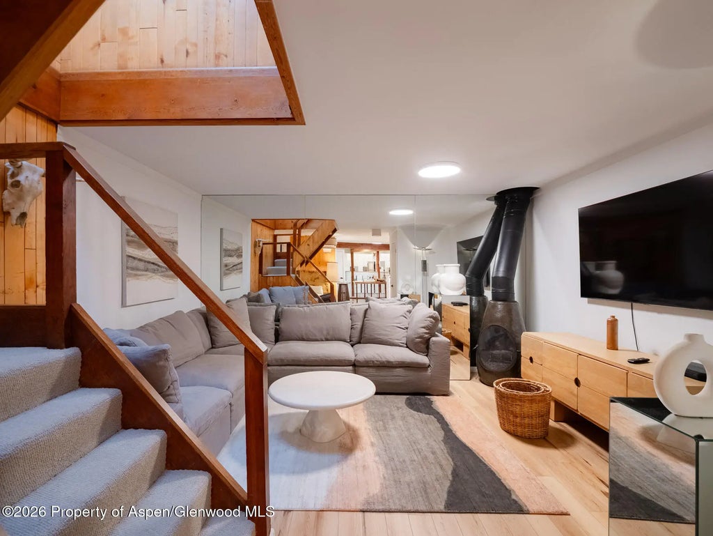 9 of 28 - 107 Aspen Mountain Road 3, Aspen, CO