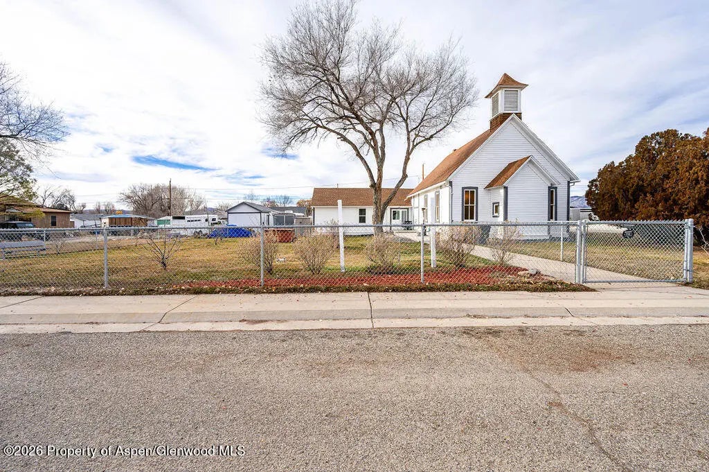 1 of 38 - 581 Denver Avenue, De Beque, CO