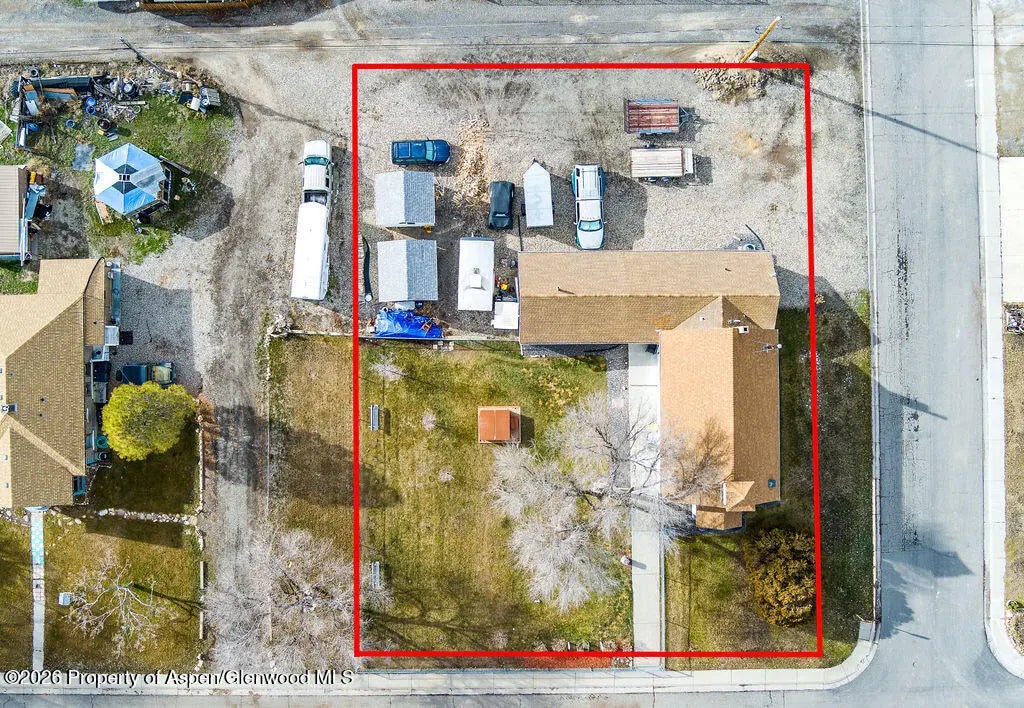 27 of 38 - 581 Denver Avenue, De Beque, CO