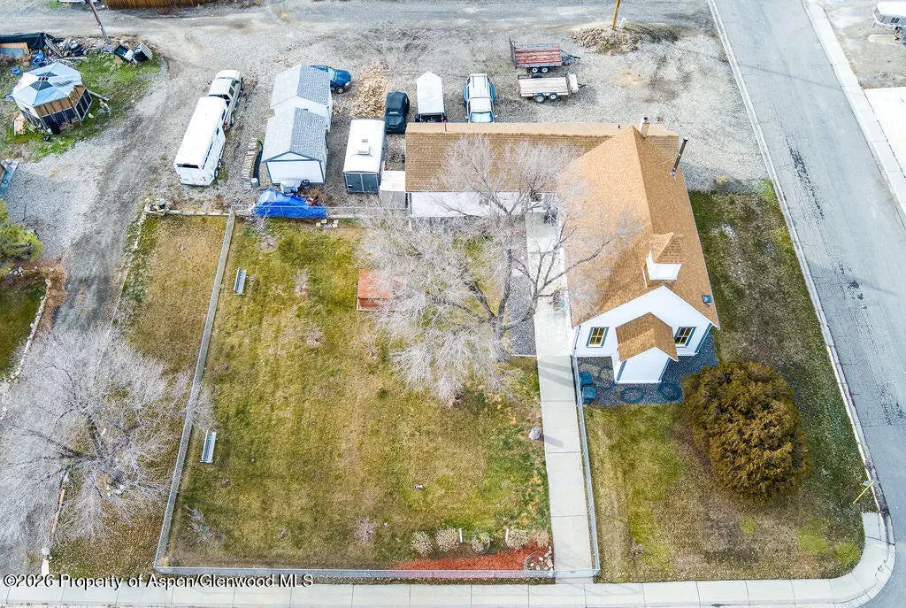 31 of 38 - 581 Denver Avenue, De Beque, CO