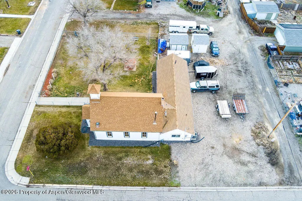 35 of 38 - 581 Denver Avenue, De Beque, CO