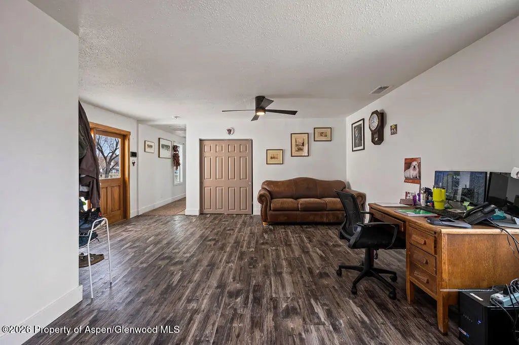 7 of 38 - 581 Denver Avenue, De Beque, CO