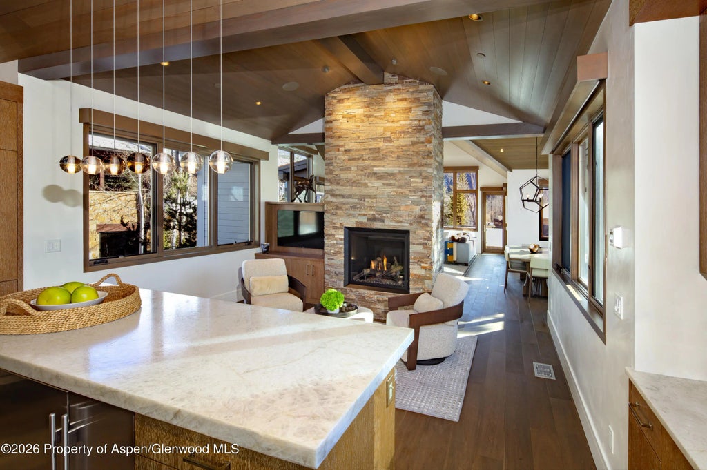 5 of 31 - 523 Walnut Street A, Aspen, CO