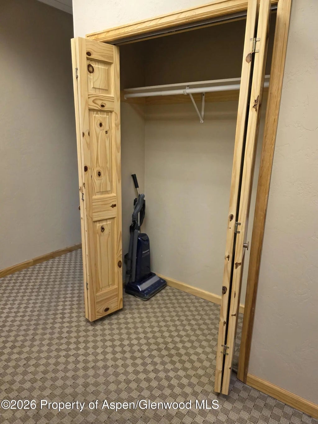 14 of 17 - 450 West Avenue 104, Rifle, CO