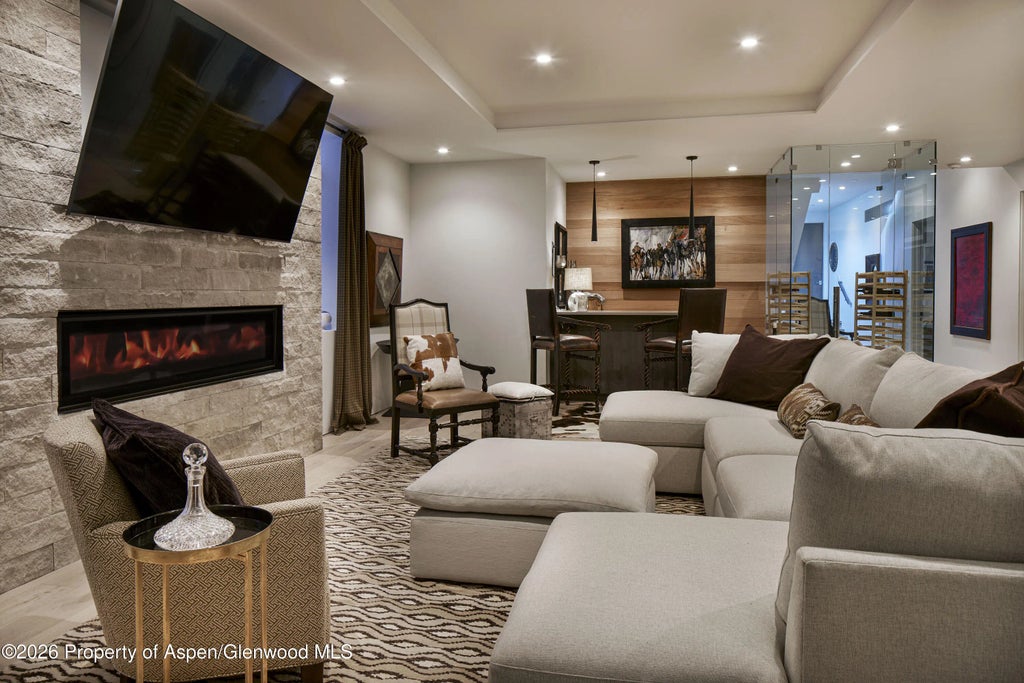 6 of 14 - 813 W Smuggler Street, Aspen, CO