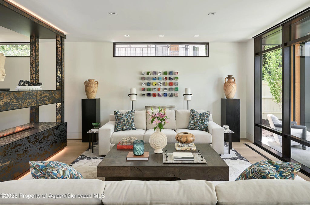 13 of 51 - 810 W Smuggler Street, Aspen, CO