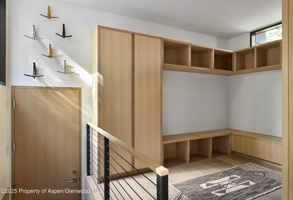 20 of 51 - 810 W Smuggler Street, Aspen, CO