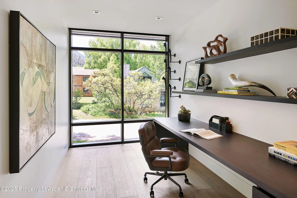 29 of 51 - 810 W Smuggler Street, Aspen, CO