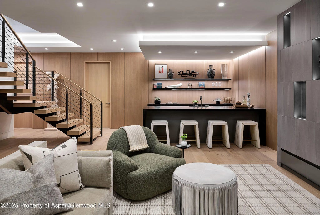 34 of 51 - 810 W Smuggler Street, Aspen, CO