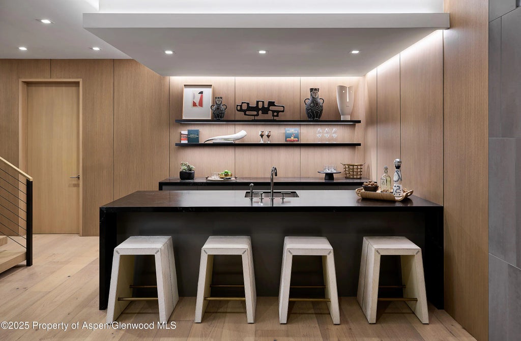 35 of 51 - 810 W Smuggler Street, Aspen, CO